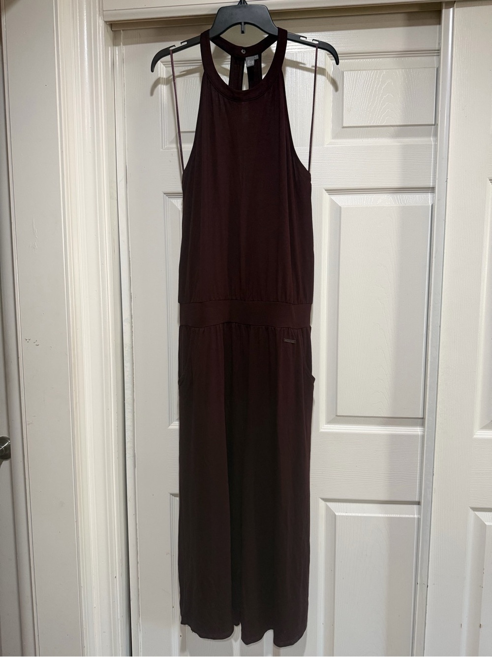 Sweaty Betty Serenity Cuolette Sleeveless Halter jumpsuit in Burgundy Size Large
